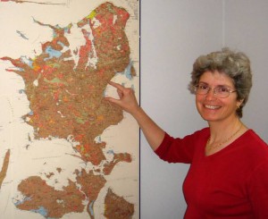 Susan Stipp udpeger et område med nikkel problemer. Foto Steen Laursen